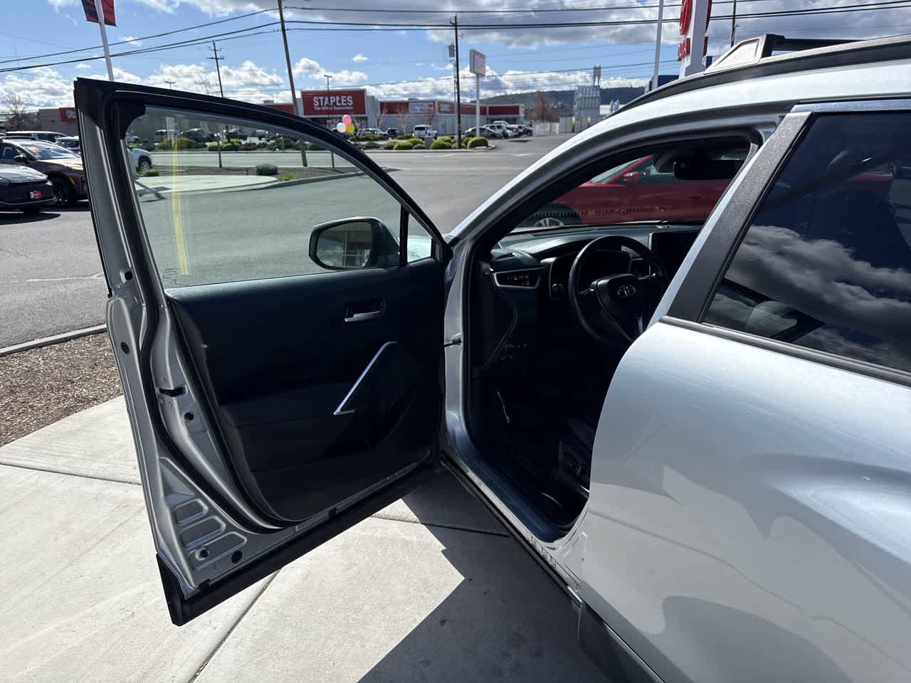 Used 2023 Toyota Corolla Cross XSE w/ Convenience Package AWD/4WD image 10