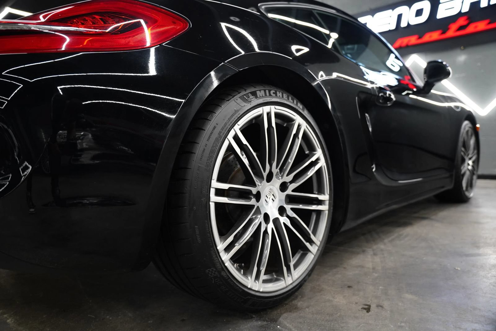 Used 2016 Porsche Cayman RWD image 25