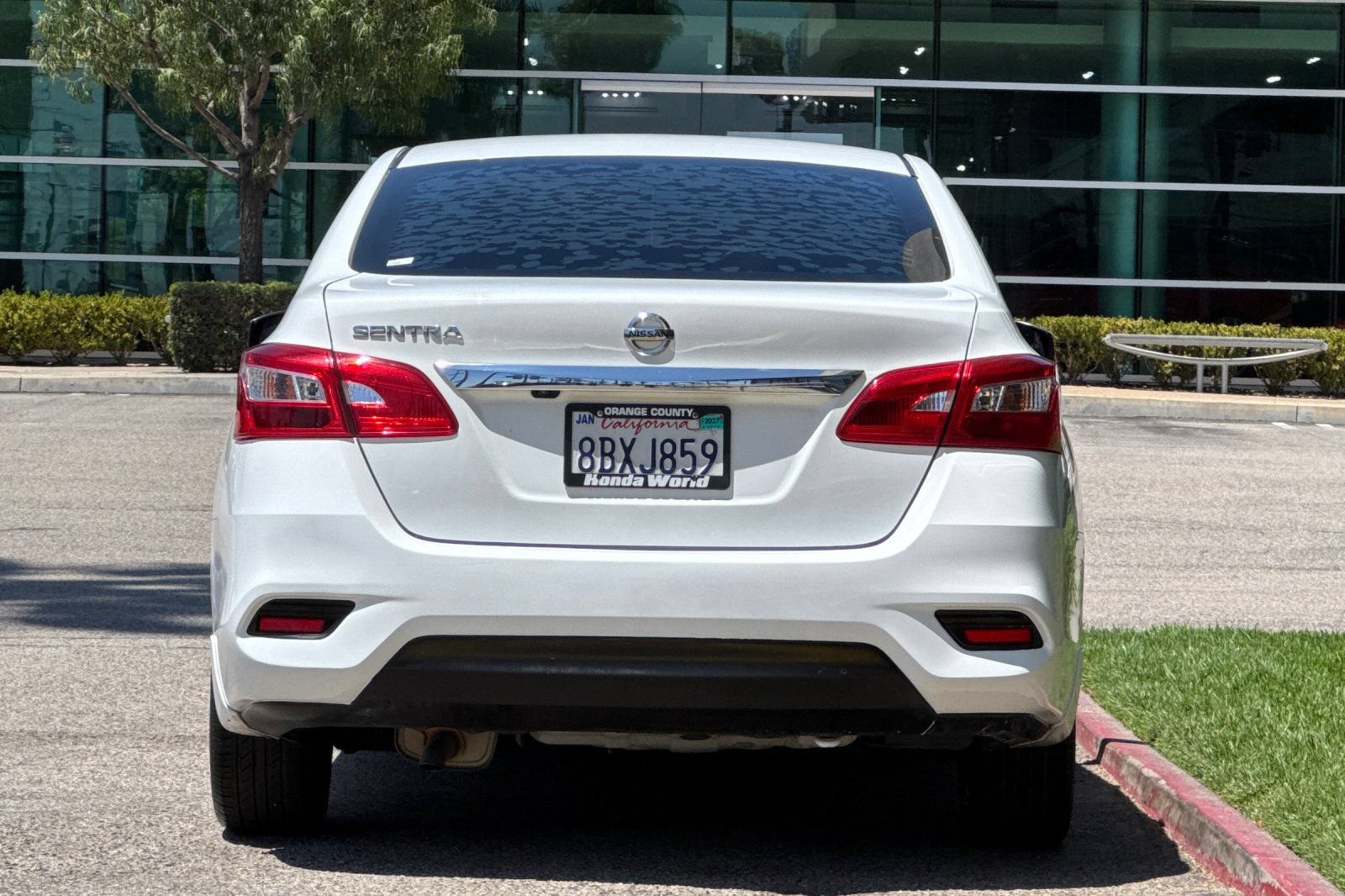 Used 2018 Nissan Sentra S FWD image 5