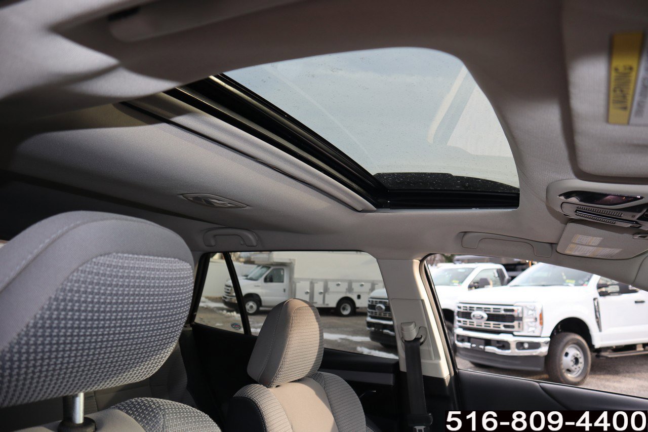 Used 2023 Subaru Outback Premium image 22