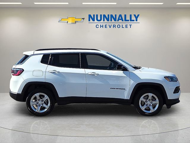 Used 2024 Jeep Compass Latitude AWD/4WD image 6