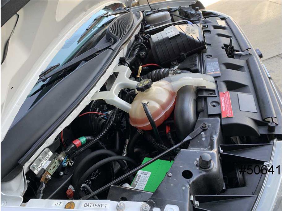 Used 2014 Chevrolet Express 4500 w/ Ambulance Package RWD image 28