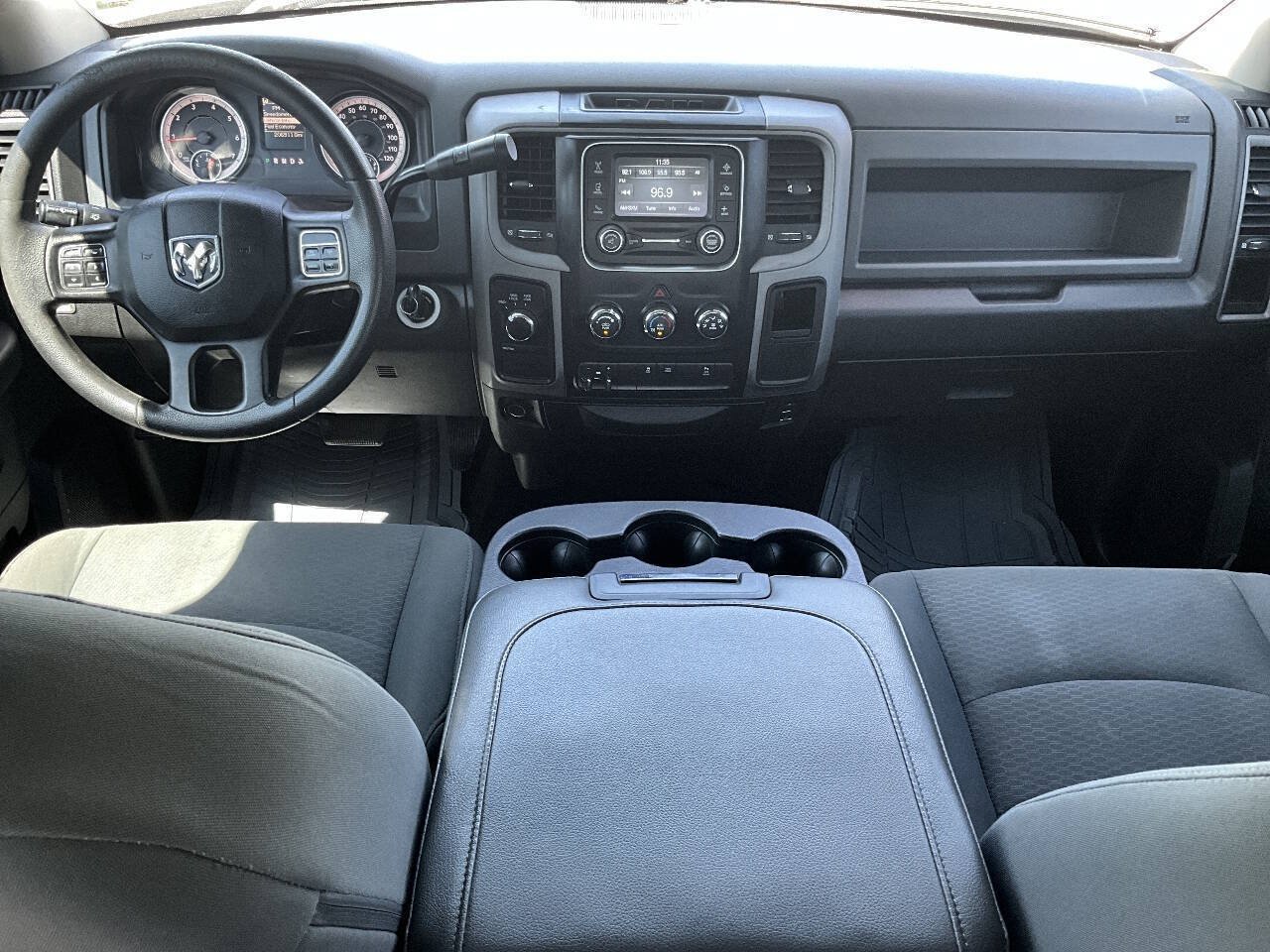 Used 2017 RAM 2500 Tradesman w/ Chrome Appearance Group AWD/4WD image 9