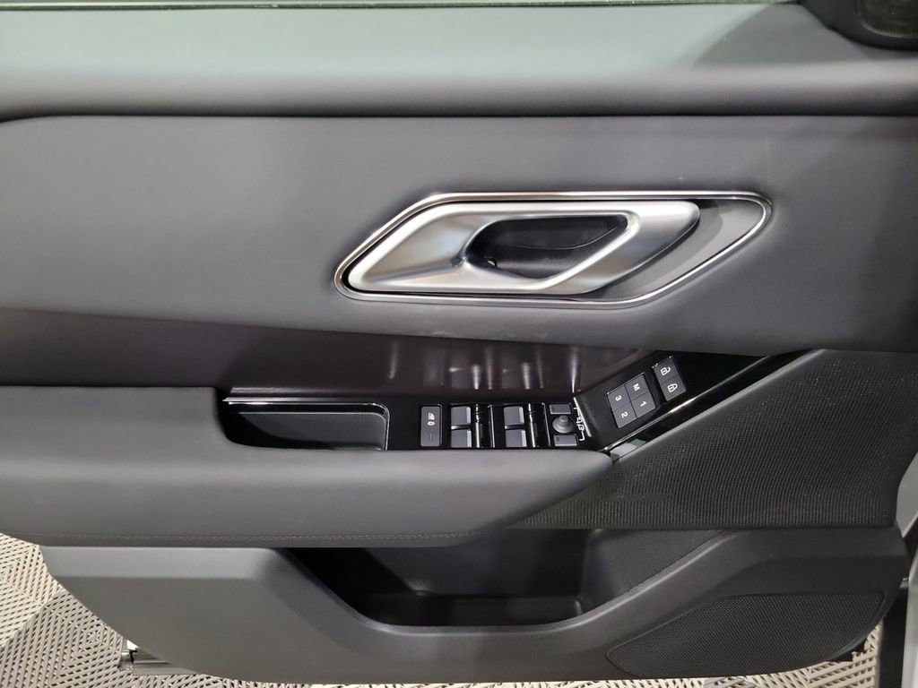 New 2026 Land Rover Range Rover Velar Dynamic SE image 14
