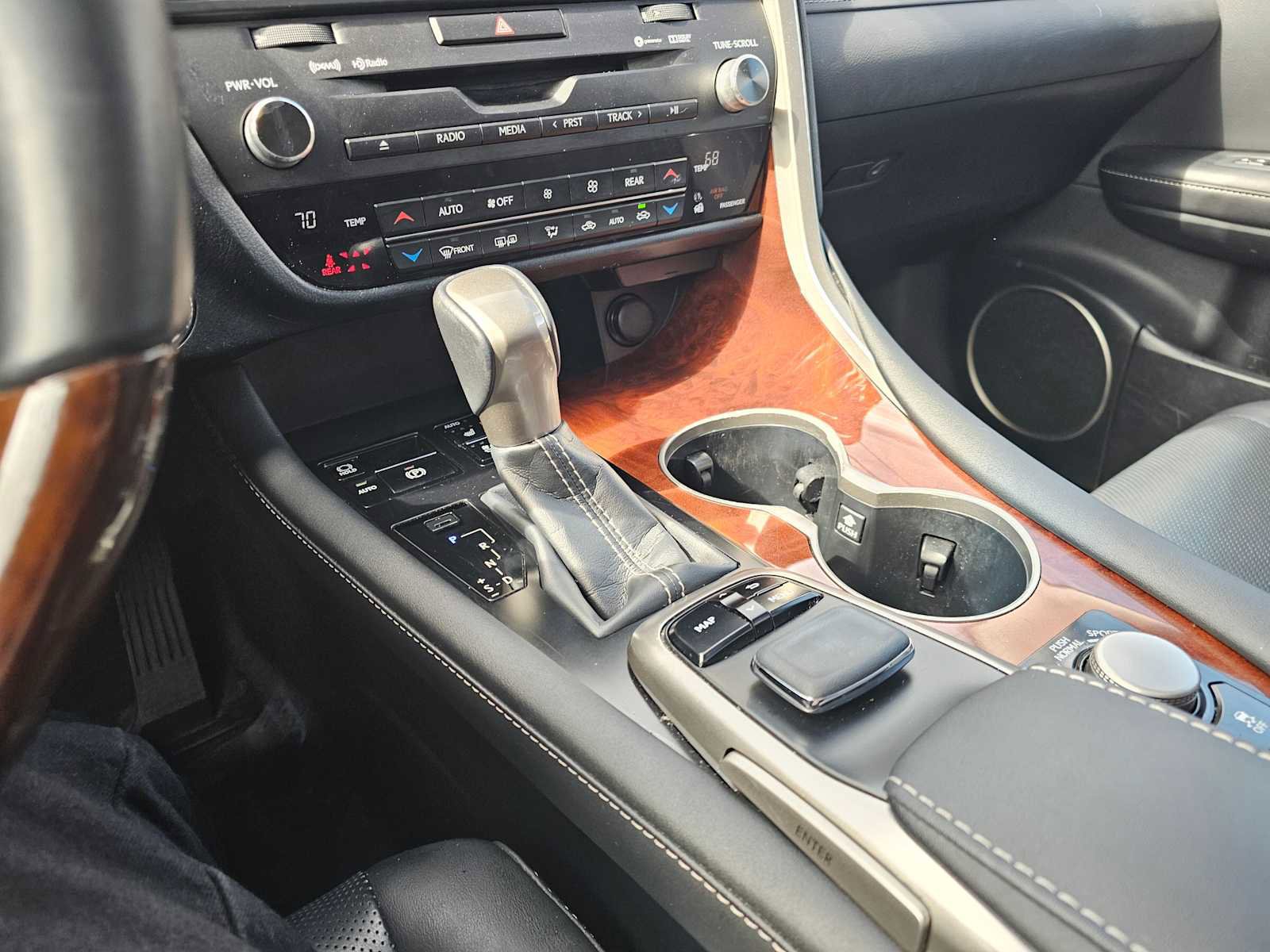 Used 2018 Lexus RX 350L AWD image 27