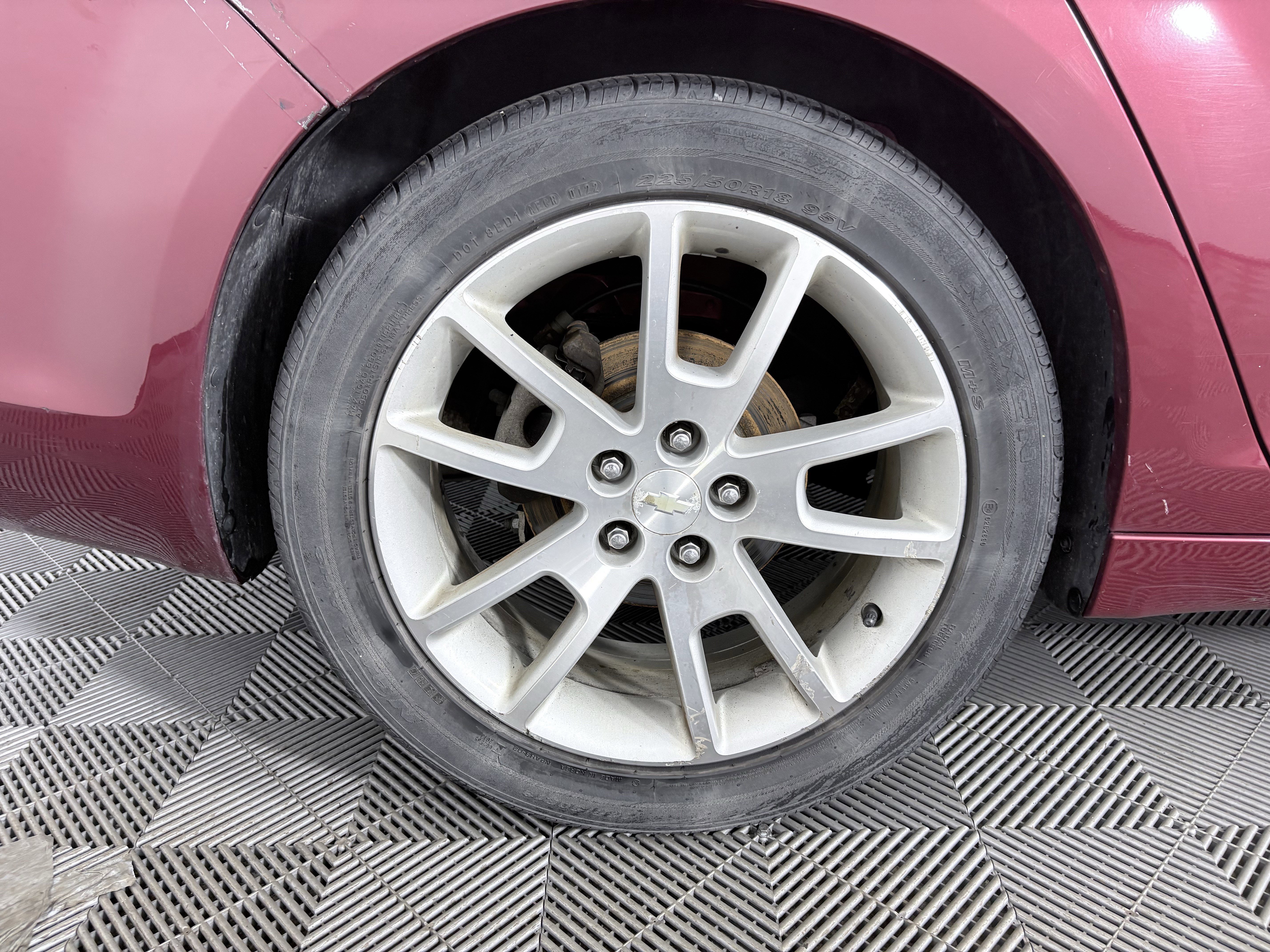 Used 2009 Chevrolet Malibu LTZ w/ Rear Power Package image 12