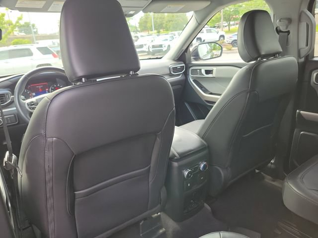 Used 2023 Ford Explorer XLT w/ Equipment Group 202A AWD/4WD image 11