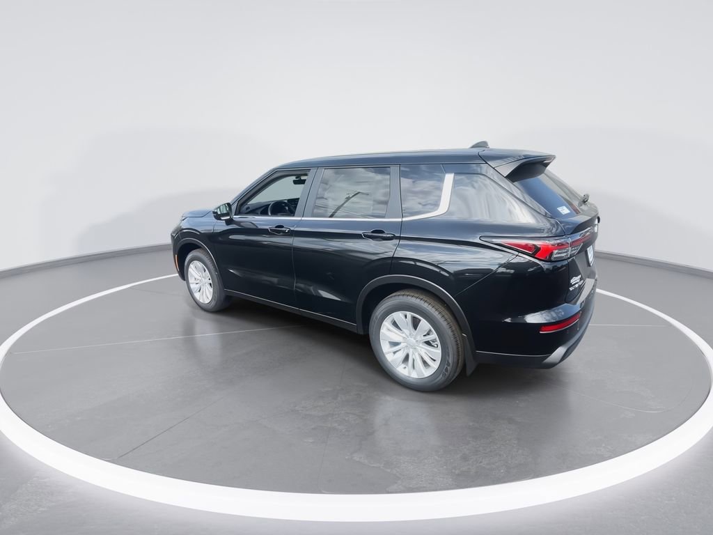 New 2025 Mitsubishi Outlander ES image 6