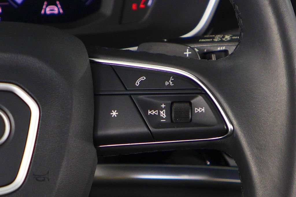 Used 2023 Audi Q3 2.0T Premium w/ Convenience Package image 29