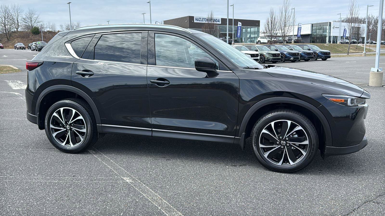 Certified 2022 MAZDA CX-5 AWD 2.5 S w/ Premium Plus Pkg image 3