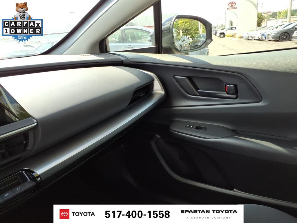 Used 2025 Toyota Prius LE FWD image 22