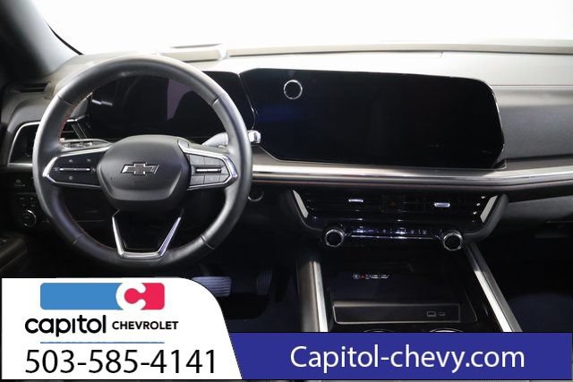 Used 2025 Chevrolet Suburban RST w/ Comfort Package AWD/4WD image 15