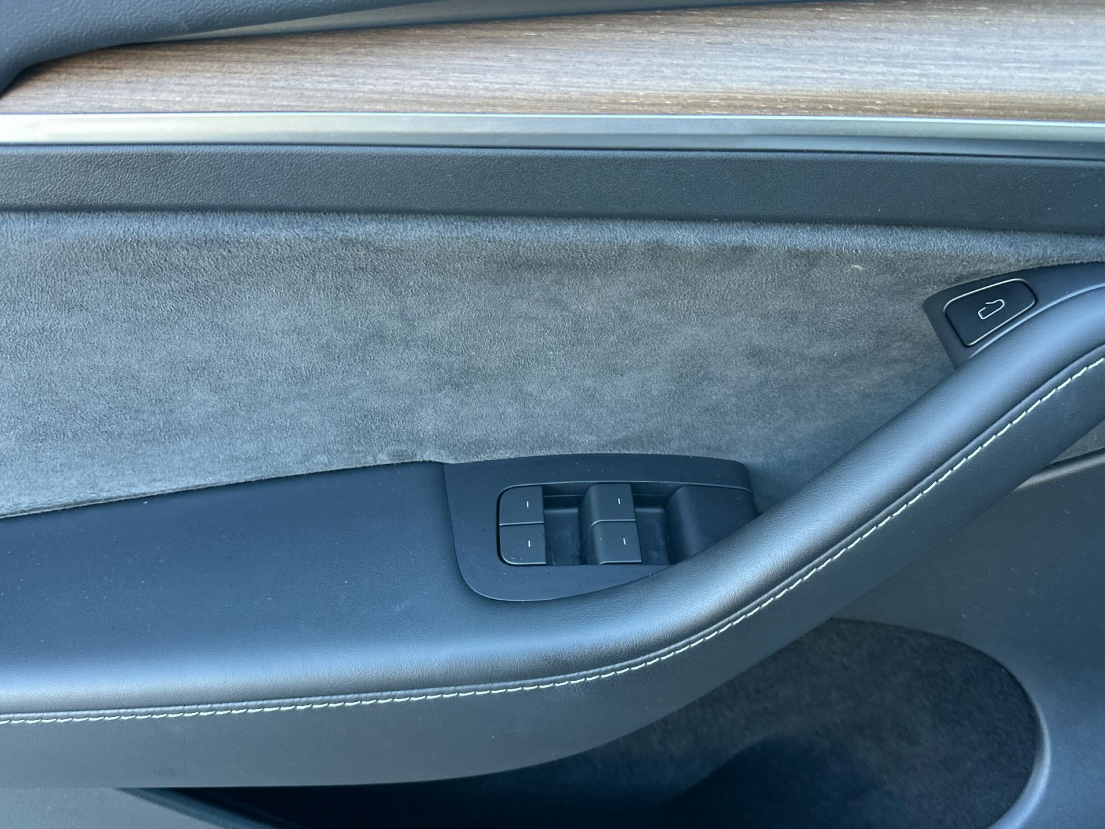 Used 2023 Tesla Model Y Long Range image 10