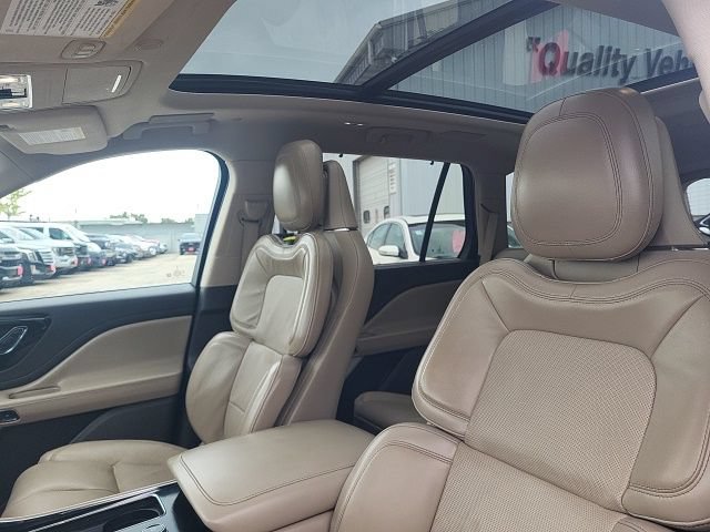 Used 2020 Lincoln Aviator Reserve w/ Equipment Group 202A AWD/4WD image 6