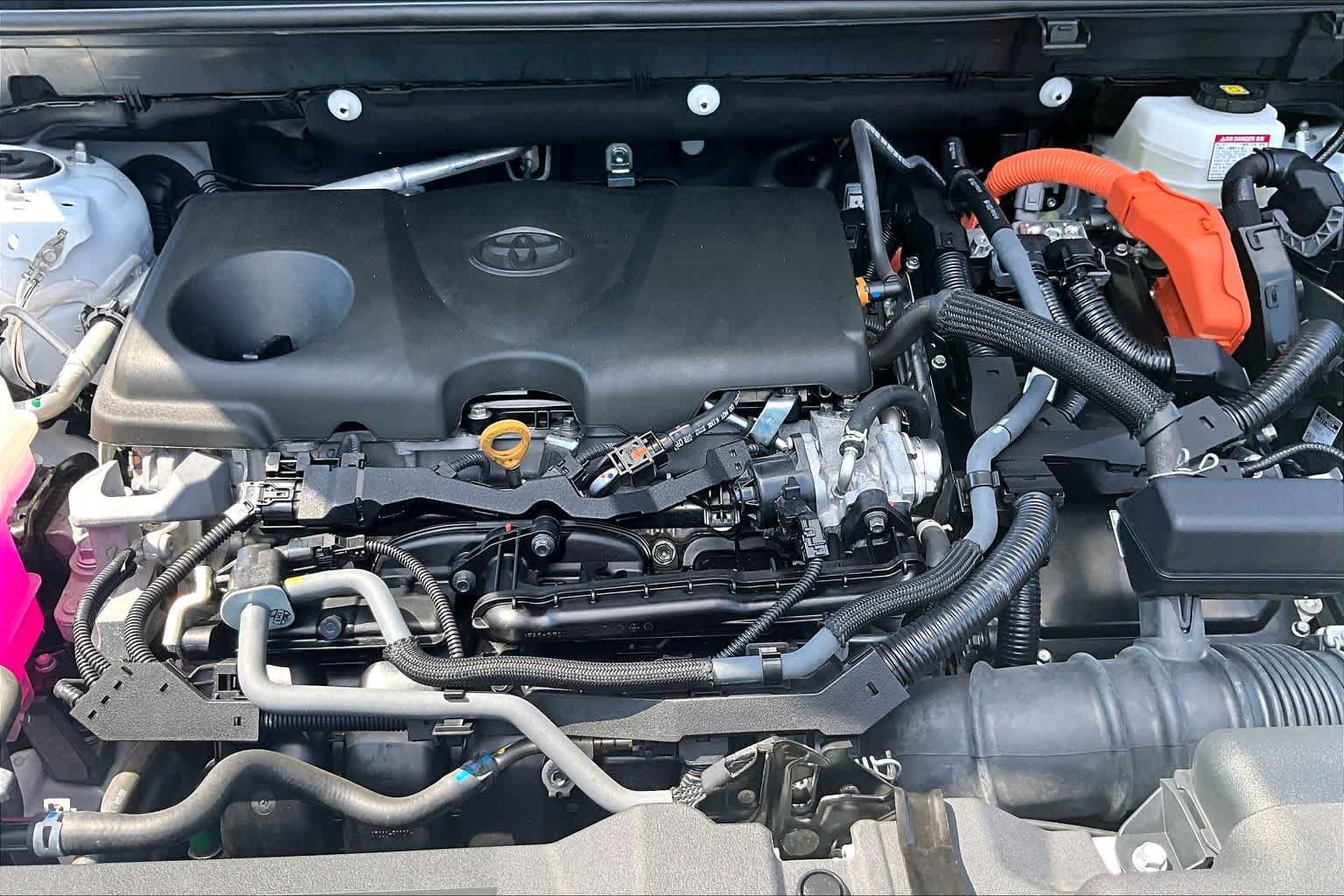 Used 2025 Toyota RAV4 XLE AWD/4WD image 31