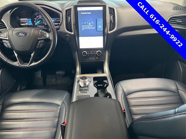 Used 2022 Ford Edge SEL w/ Sport Appearance Package image 13