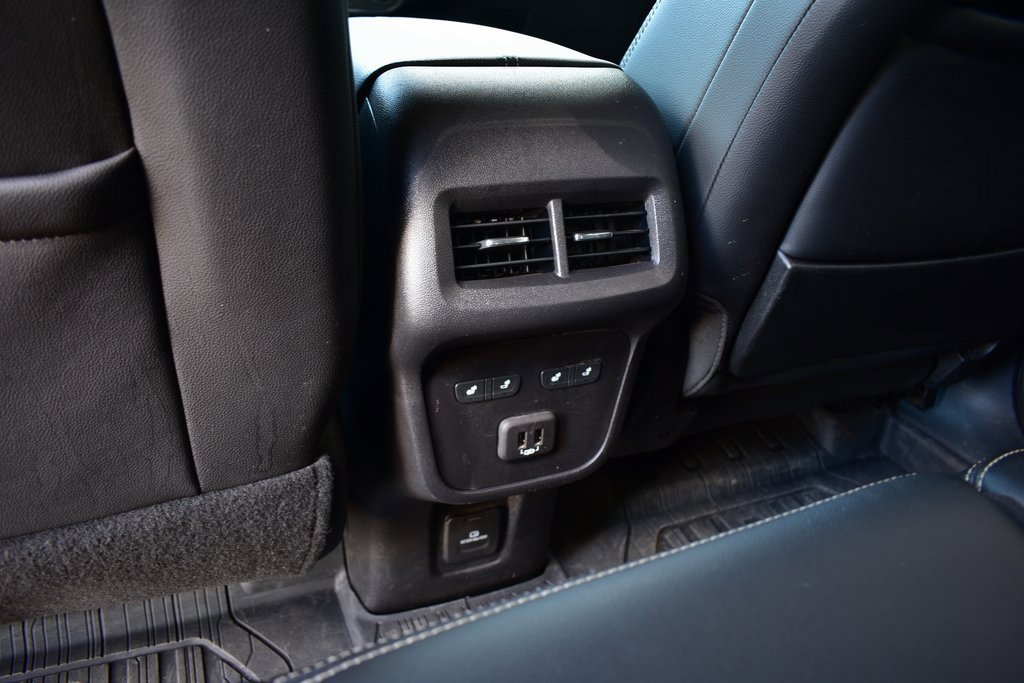 Used 2024 GMC Terrain Denali w/ Denali Premium Package image 25