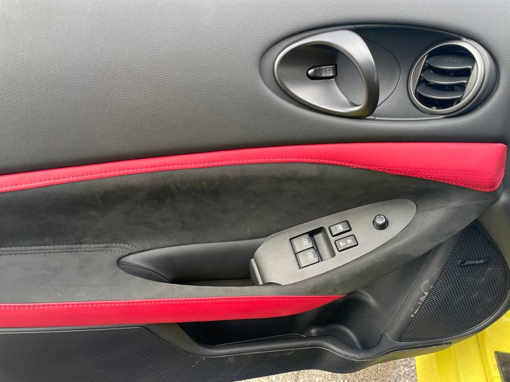 Used 2024 Nissan Z Performance w/ Floor Mat Package image 11