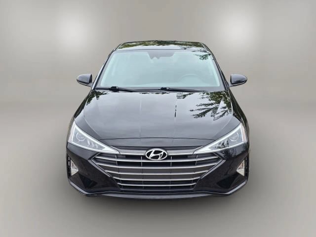 Used 2020 Hyundai Elantra SE w/ Cargo Package (C1) FWD image 2