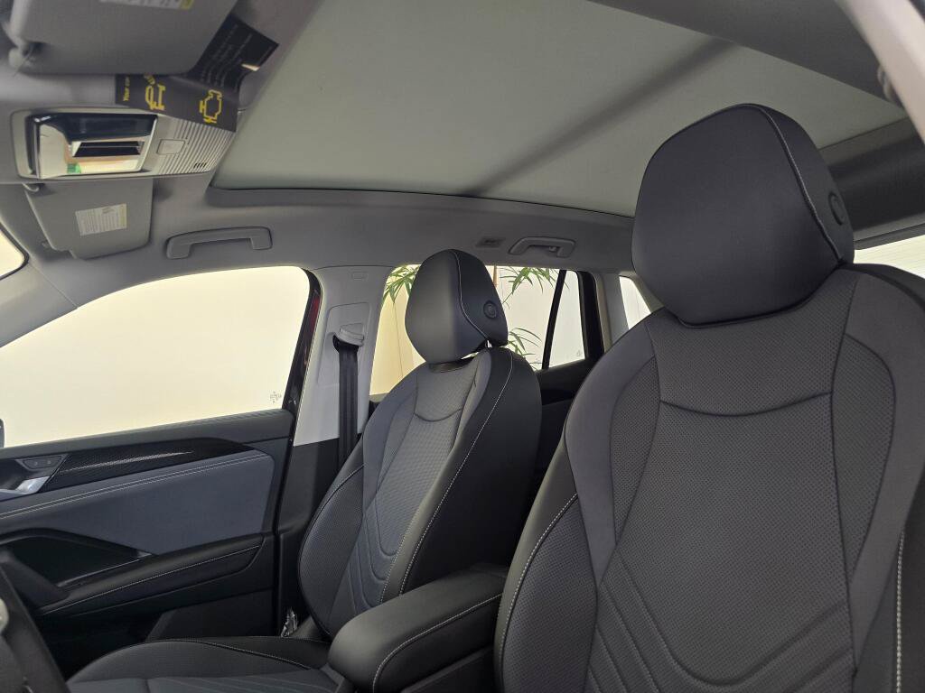 New 2026 Volkswagen Tiguan SE AWD/4WD image 15