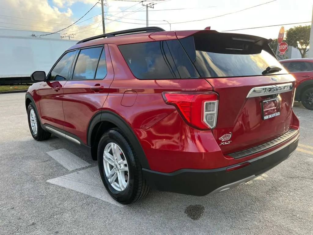 Used 2020 Ford Explorer XLT w/ Equipment Group 202A RWD image 6