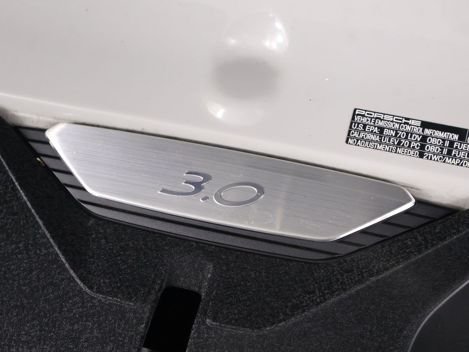 Certified 2024 Porsche 911 Carrera RWD image 27