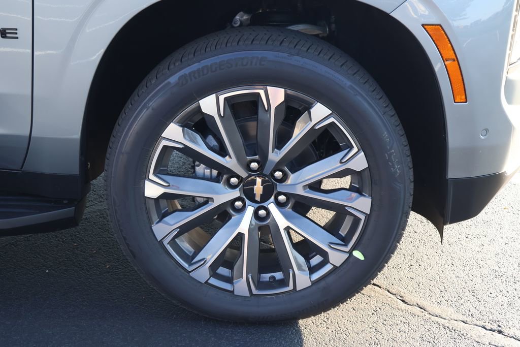New 2026 Chevrolet Tahoe High Country w/ Sun And Tow Package image 11