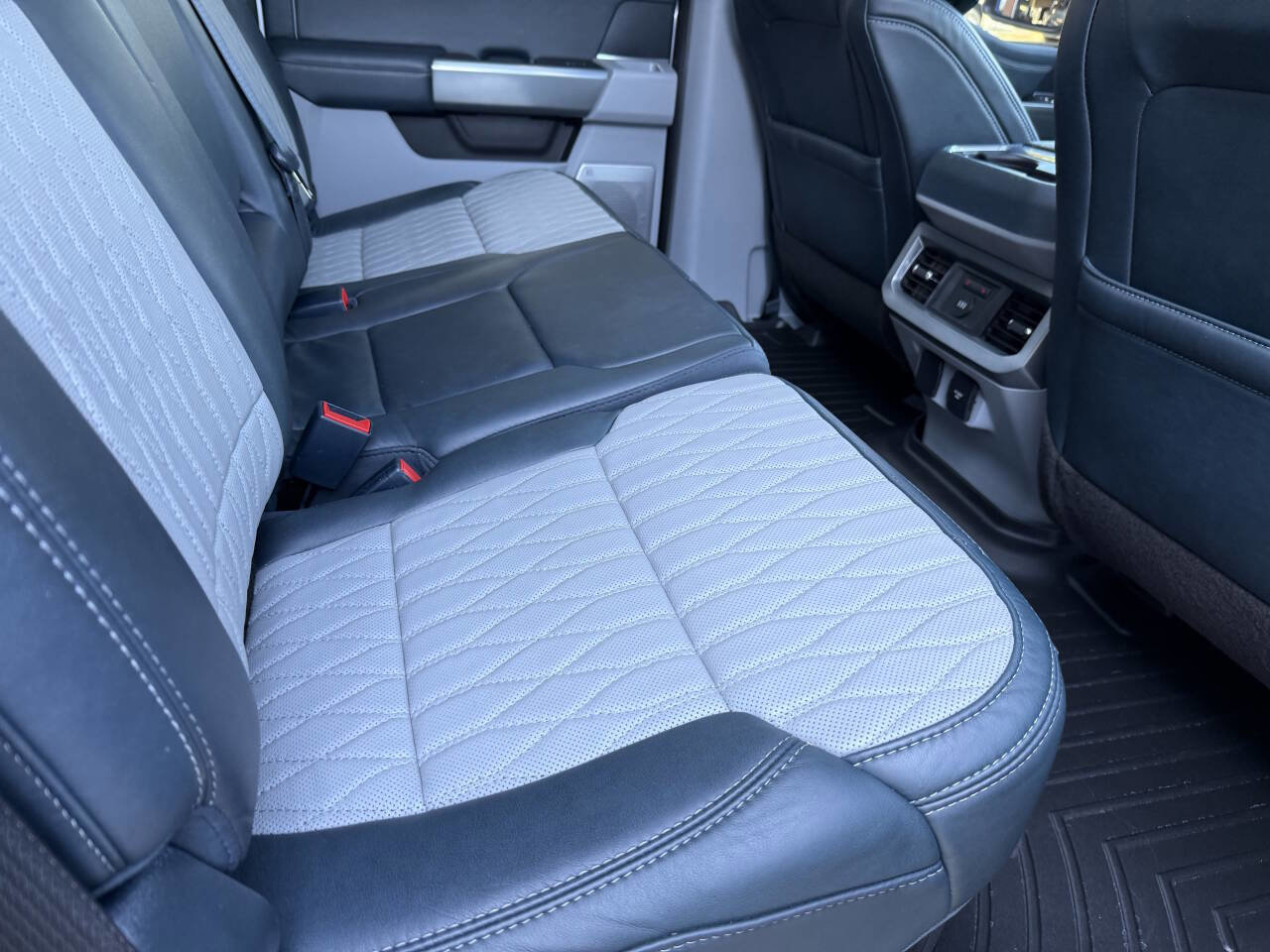 Used 2023 Ford F250 Limited w/ FX4 Off-Road Package image 21