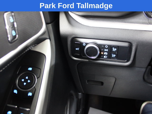 Used 2023 Ford Explorer XLT AWD/4WD image 17