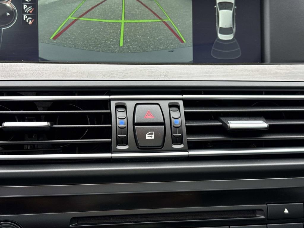 Used 2013 BMW M5 image 13