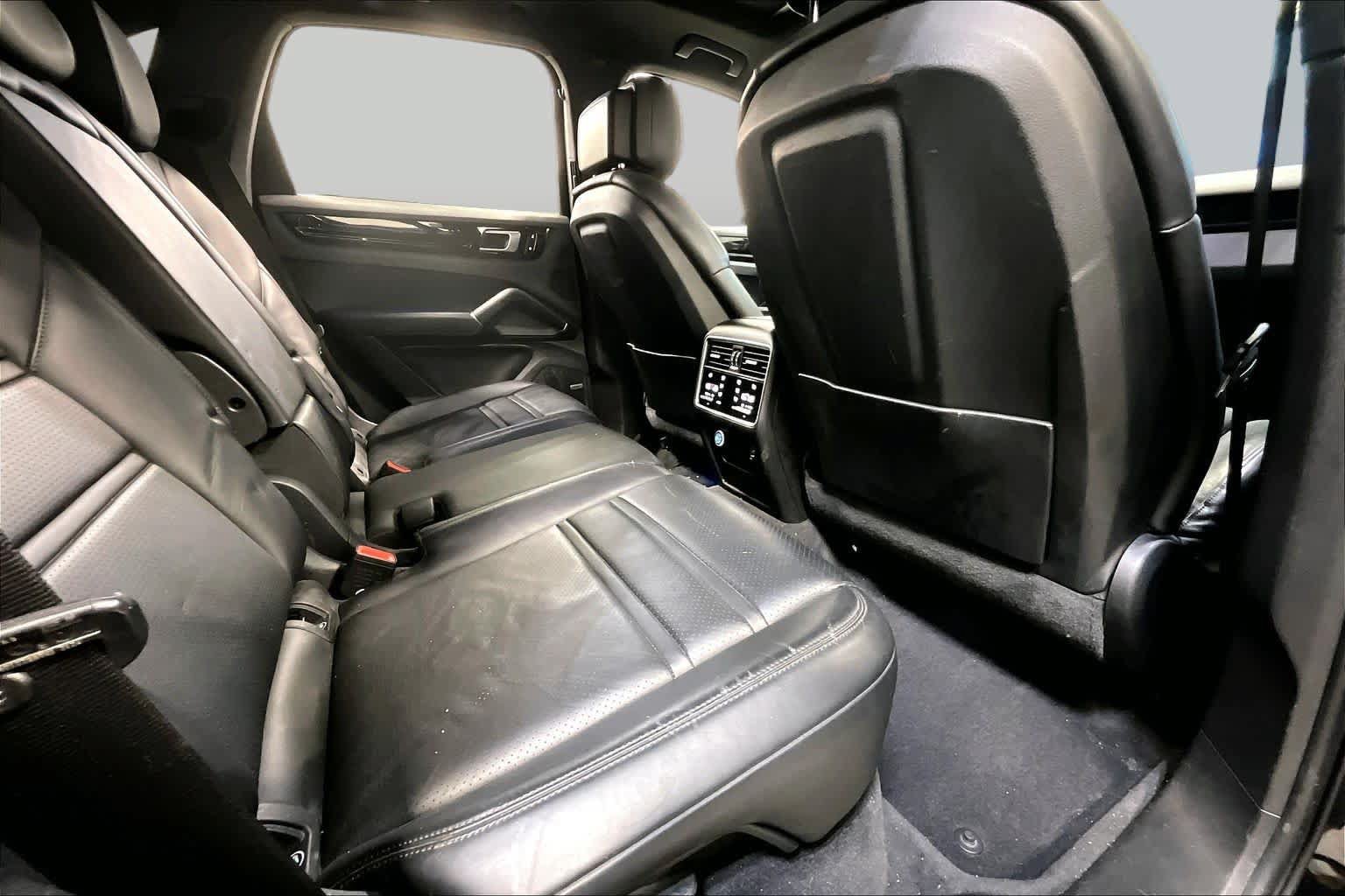 Used 2019 Porsche Cayenne S AWD/4WD image 18