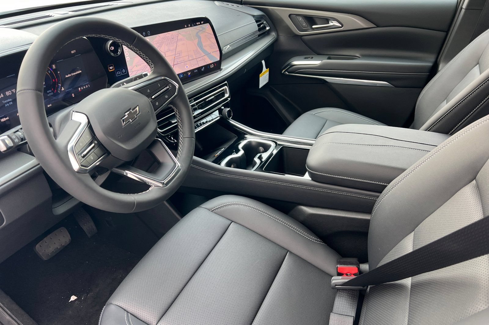 New 2026 Chevrolet Traverse LT w/ Midnight/Sport Edition AWD/4WD image 7