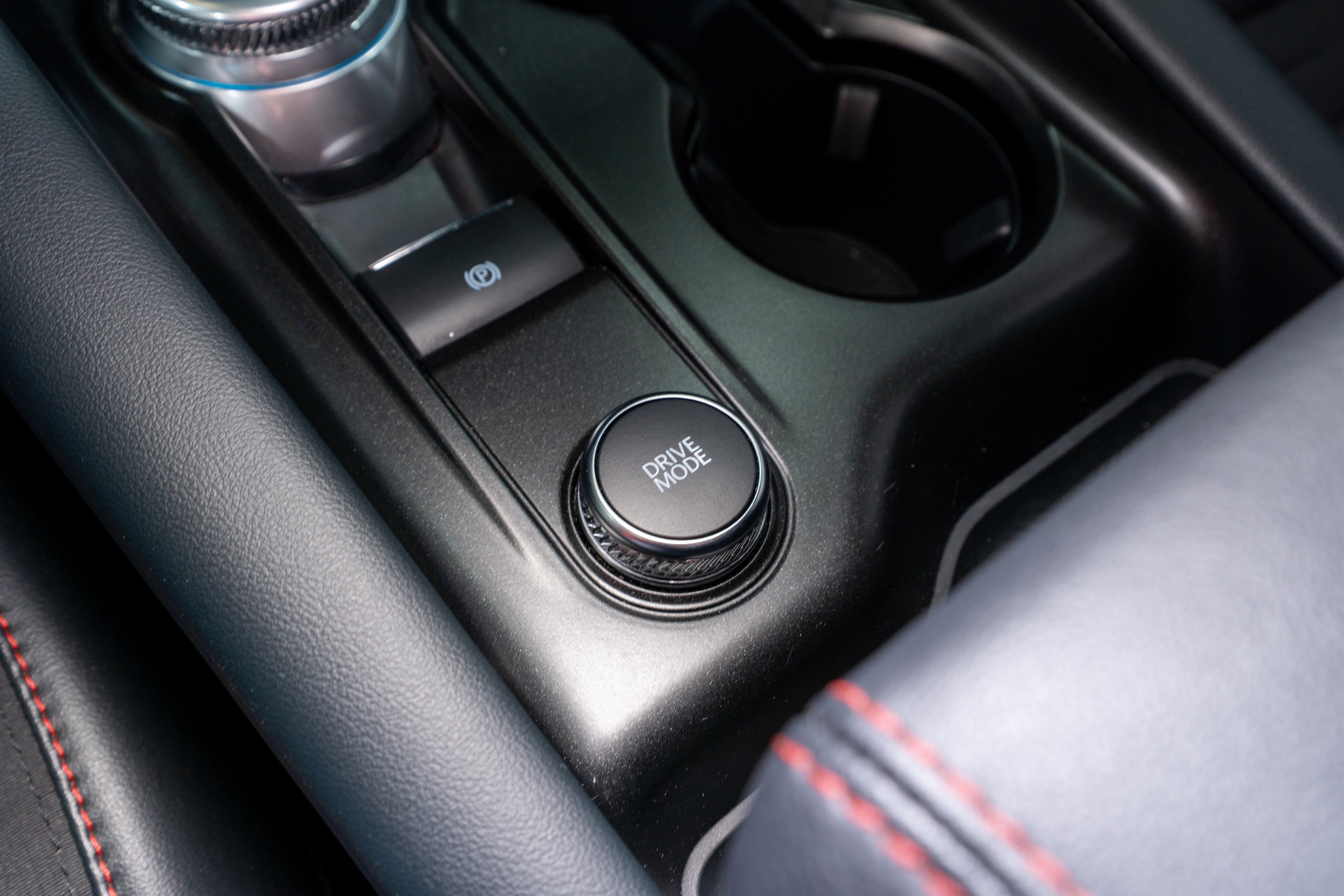 Used 2025 Ford Explorer ST-Line image 24