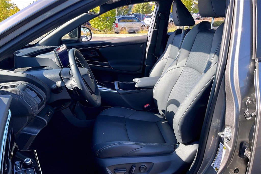 Used 2023 Subaru Solterra AWD image 30
