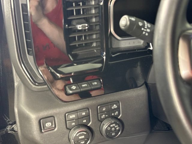 Used 2026 Chevrolet Silverado 1500 ZR2 AWD/4WD image 19