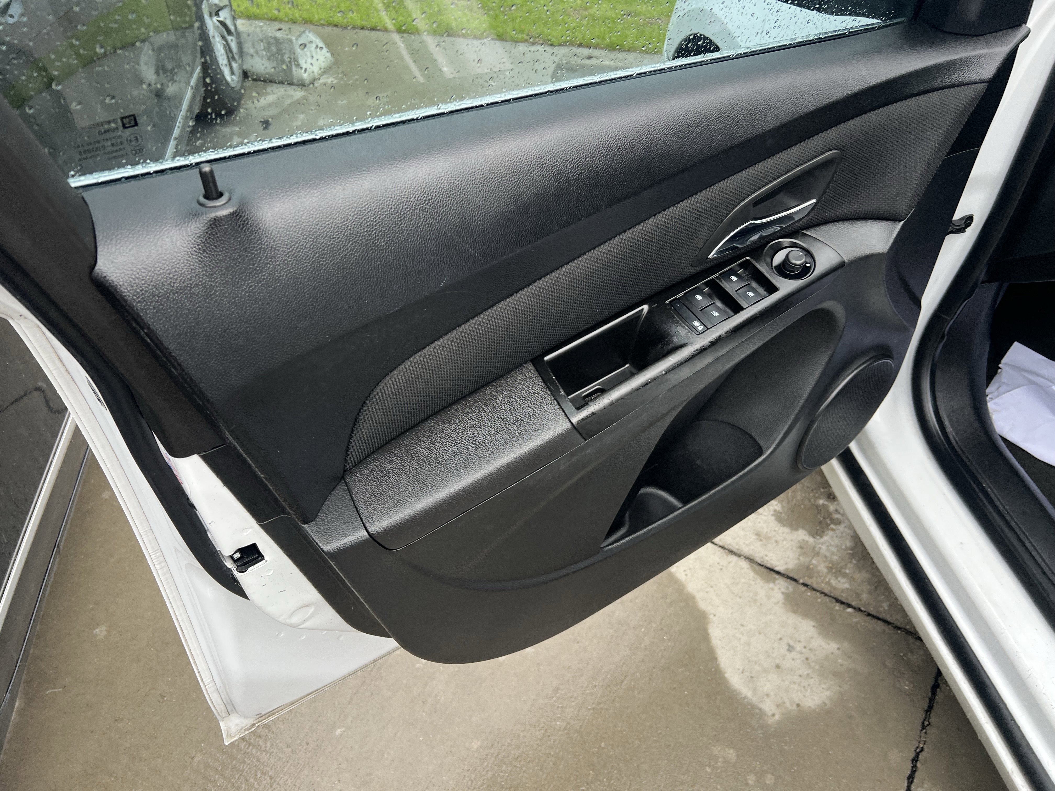 Used 2013 Chevrolet Cruze LT FWD image 14