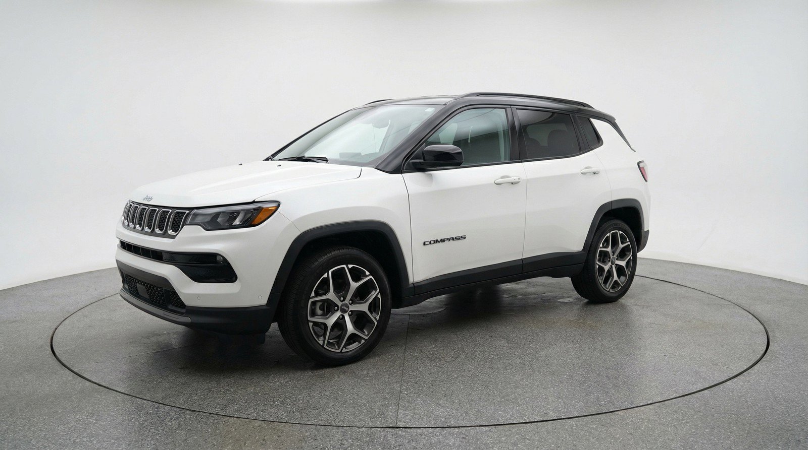 Used 2025 Jeep Compass Limited AWD/4WD image 3