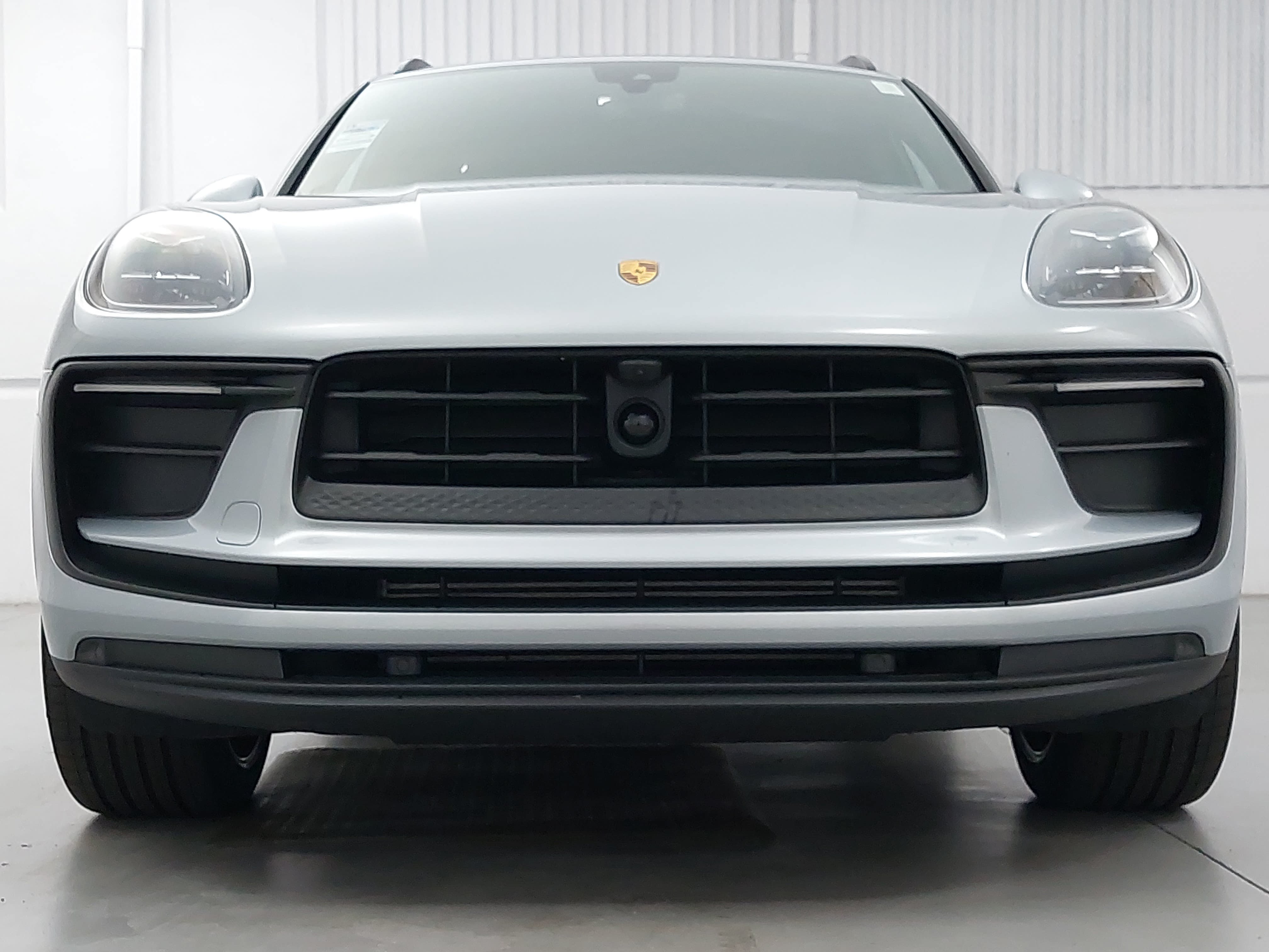 Certified 2026 Porsche Macan AWD/4WD image 10