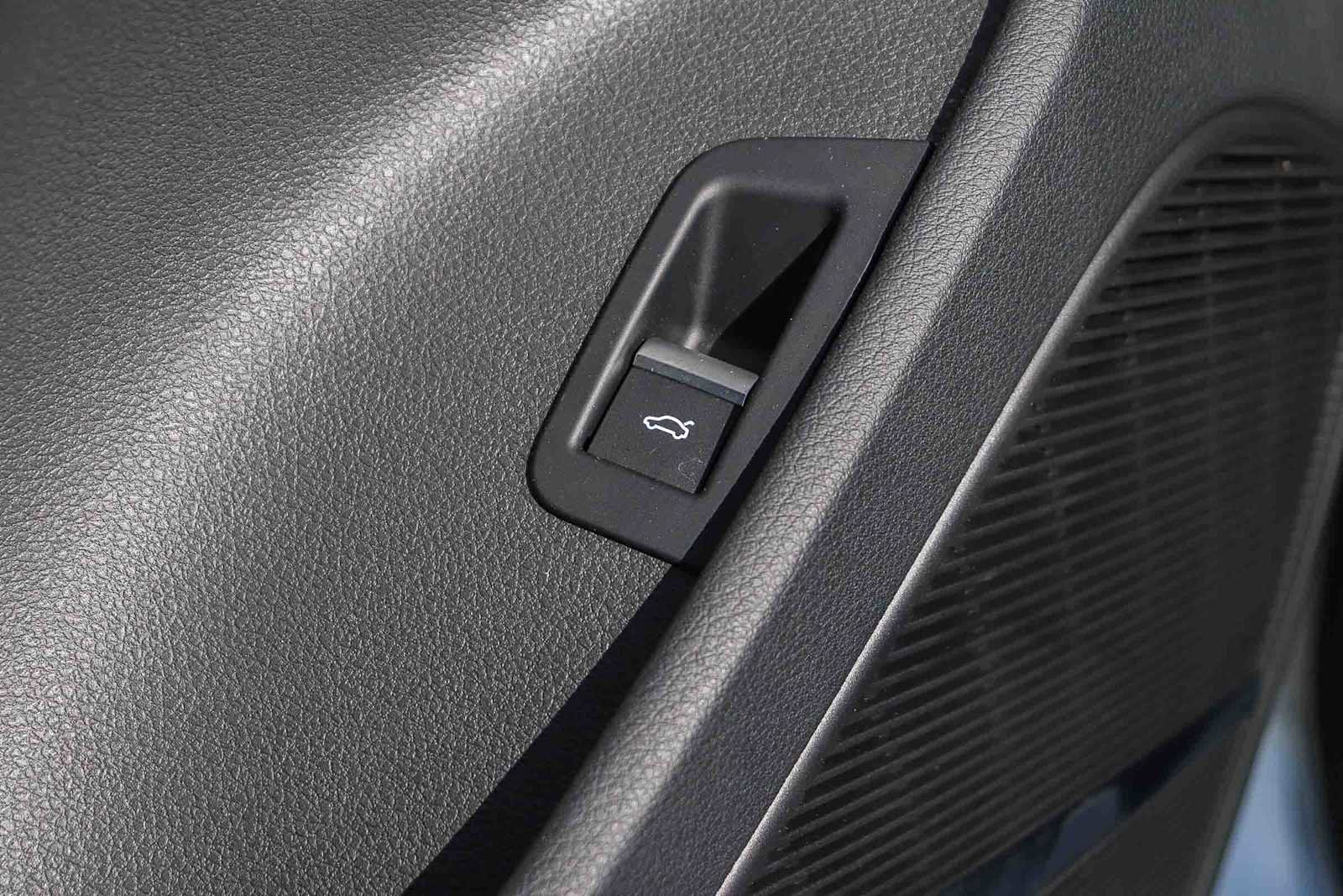 Used 2025 Audi Q7 2.0T Premium w/ Convenience Plus Package image 30