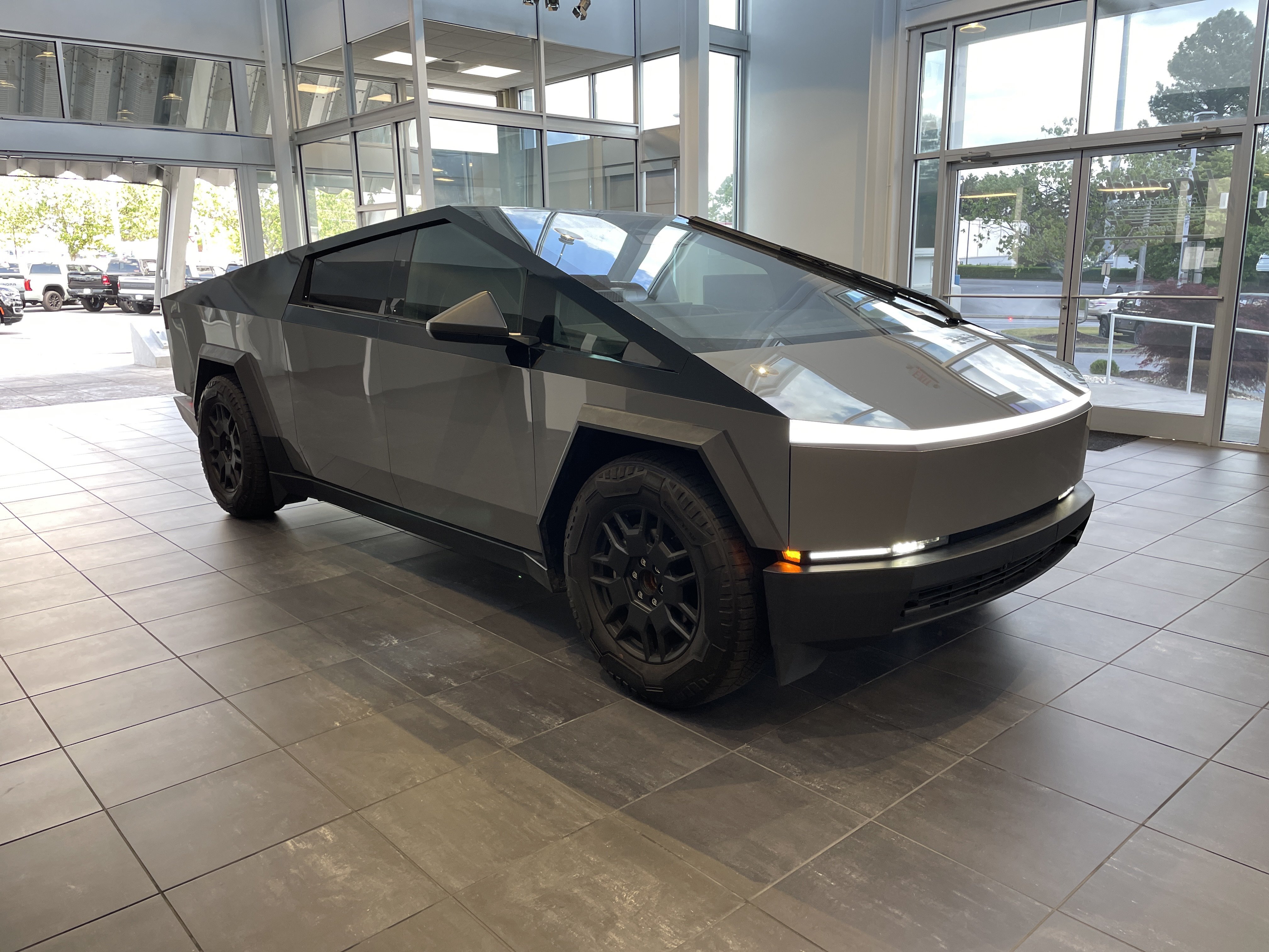 Used 2024 Tesla Cybertruck Cyberbeast AWD/4WD video 2