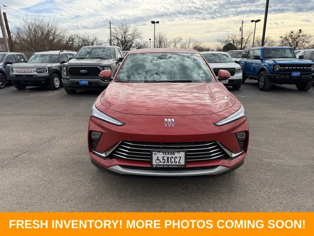 Used 2024 Buick Envista Preferred w/ Convenience II Package image 2