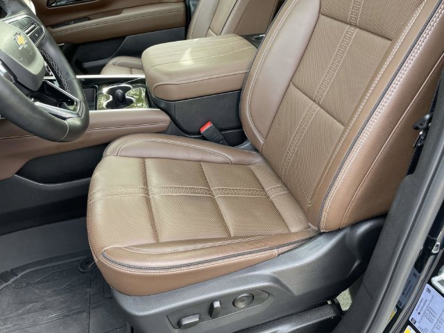 Certified 2025 Chevrolet Tahoe High Country AWD/4WD image 15