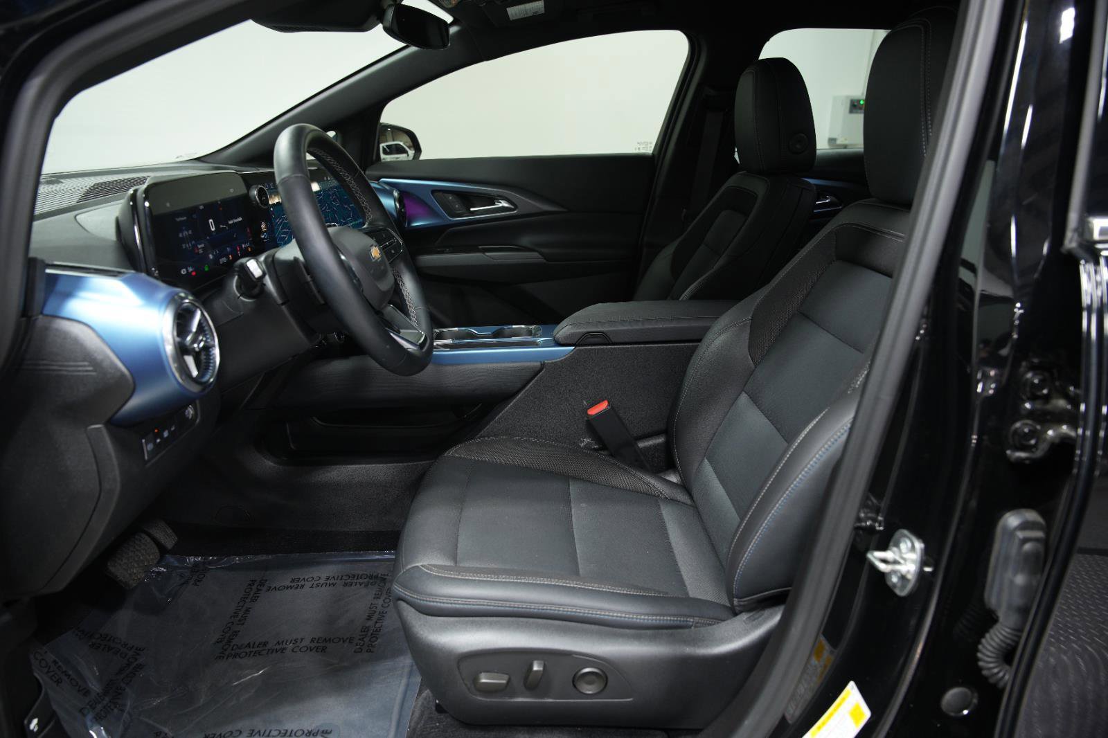 Used 2024 Chevrolet Equinox EV LT image 25