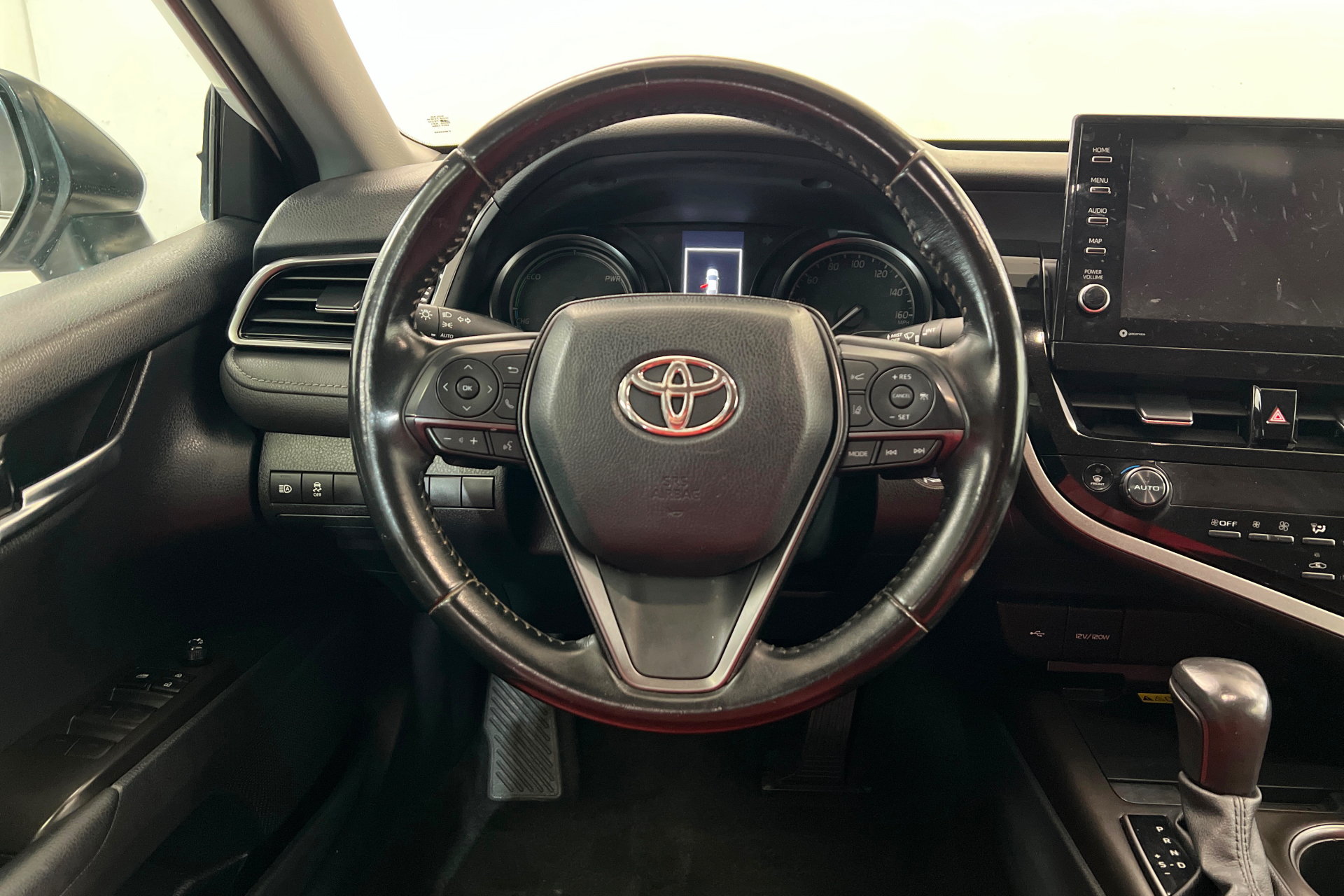 Used 2023 Toyota Camry SE w/ Audio Upgrade Package FWD image 12