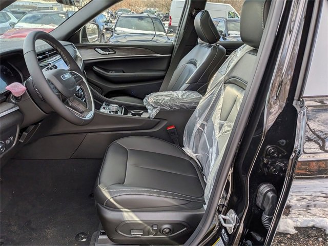 New 2025 Jeep Grand Cherokee L Limited image 7