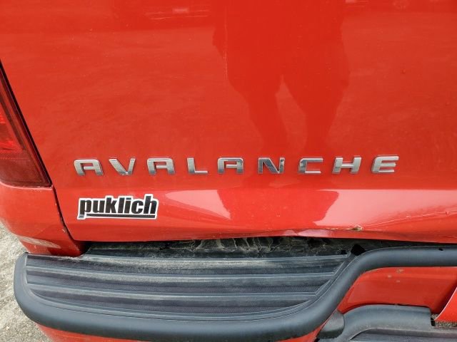 Used 2010 Chevrolet Avalanche LS w/ Exterior Plus Package image 27