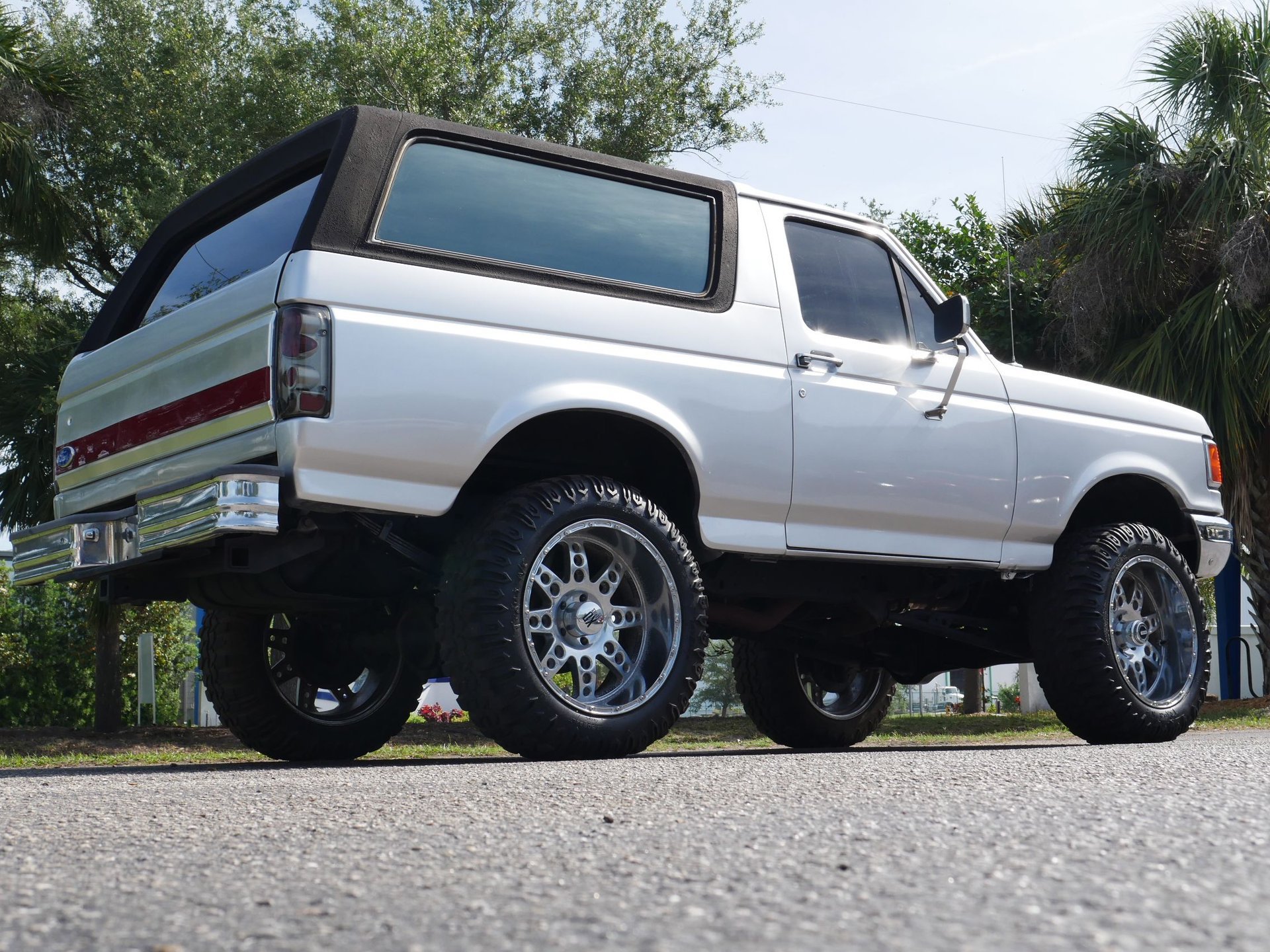 Used 1990 Ford Bronco AWD/4WD image 39