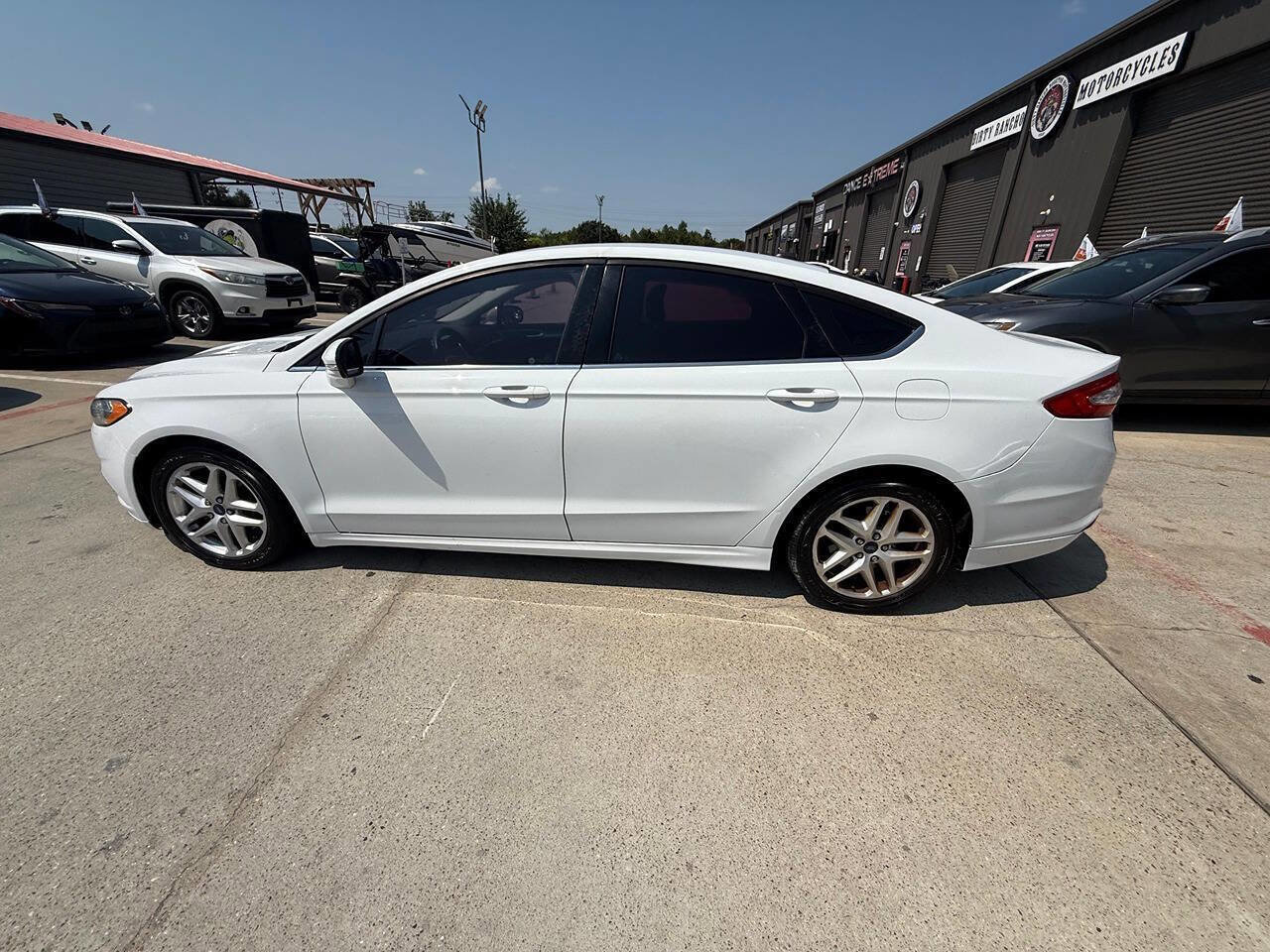 Used 2015 Ford Fusion SE image 37