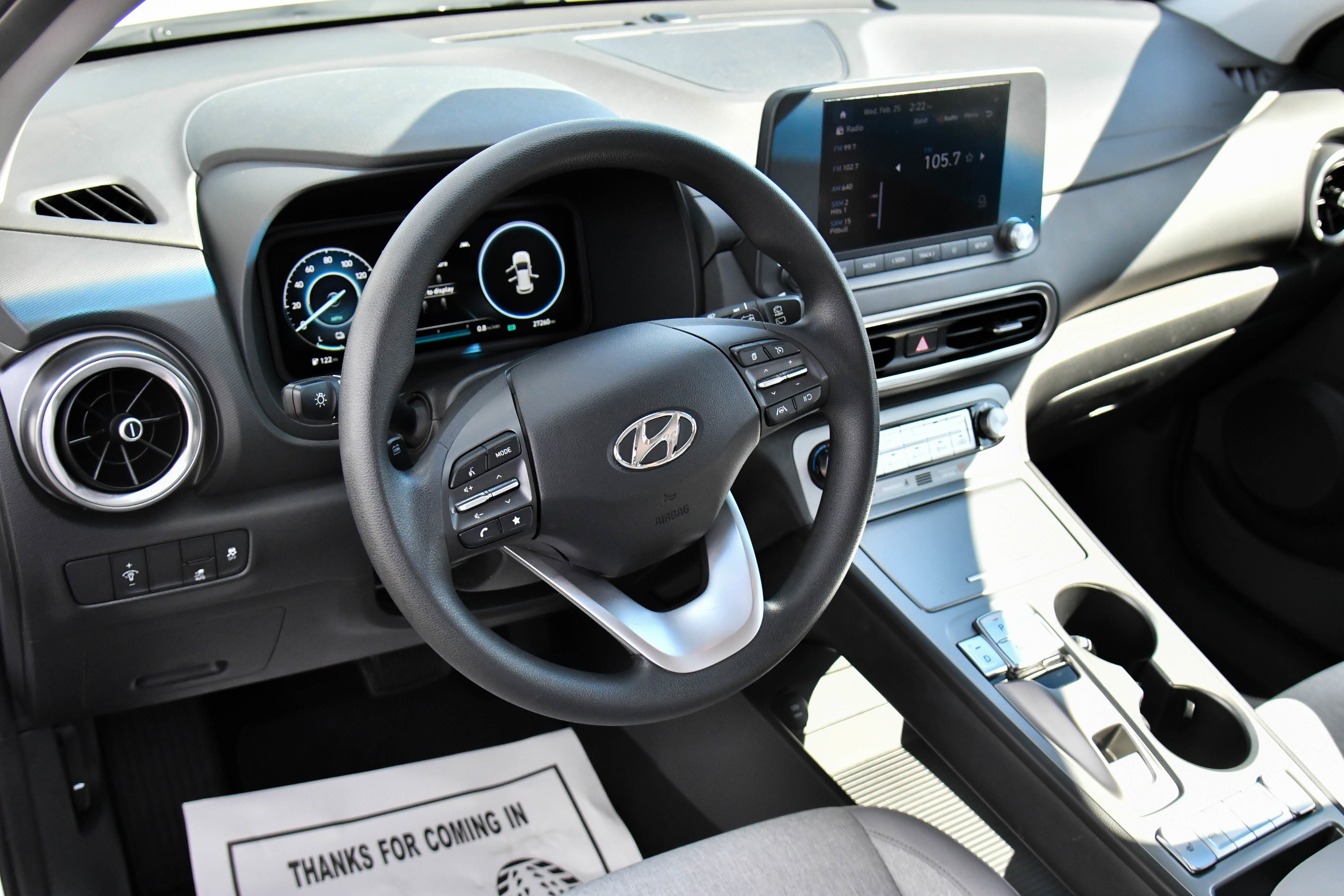 Used 2023 Hyundai Kona SE image 16