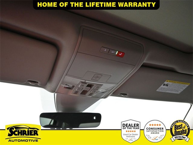 Used 2022 Volkswagen Atlas SEL Premium image 17